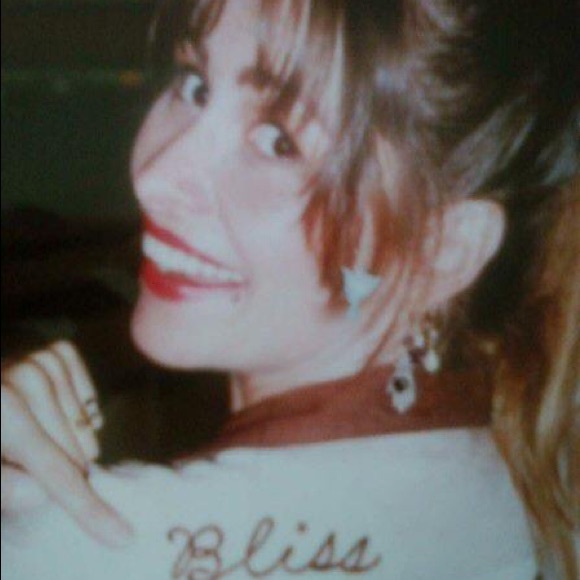 Meet your Posher, Sara Fleetwood - Picture 5 of 8